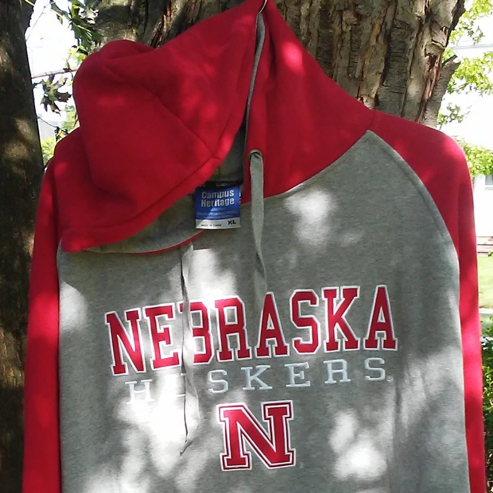 XL Red and Gray Nebraska Huskers Pullover